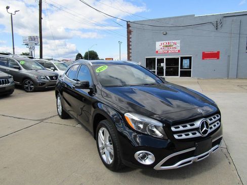 Used 2019 Mercedes-Benz GLA 250 4MATIC image 2