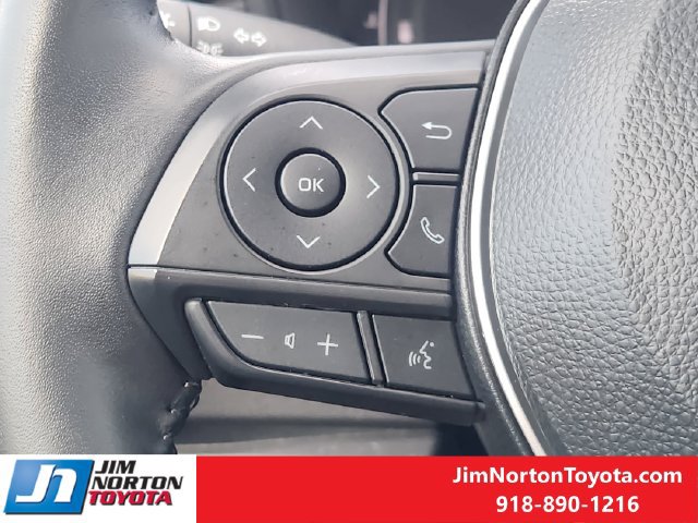 Used 2025 Toyota Corolla SE w/ SE Premium Package FWD image 28