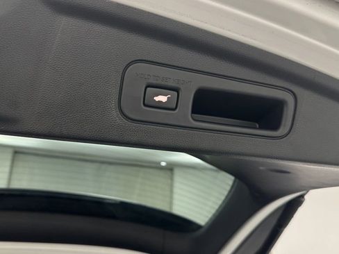 Used 2023 Acura MDX SH-AWD w/ Advance Package image 30