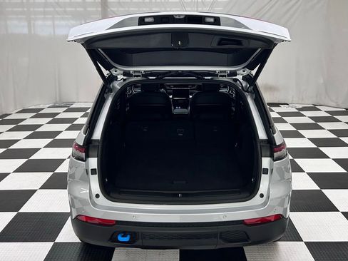 New 2025 Jeep Grand Cherokee Trailhawk w/ Advanced Protech Group II image 14