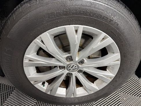 Used 2018 Volkswagen Tiguan image 14