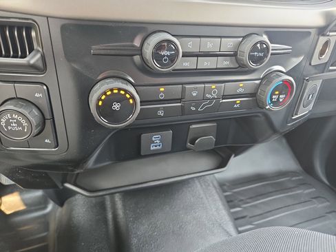 Used 2024 Ford F150 XL image 34