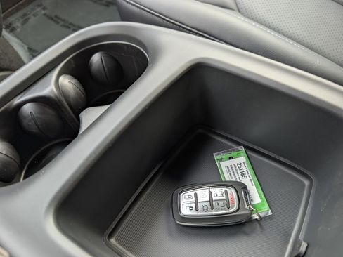 New 2026 Chrysler Pacifica Select w/ S Appearance Package FWD image 33