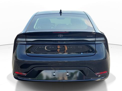 Used 2023 Toyota Prius Prime FWD image 5