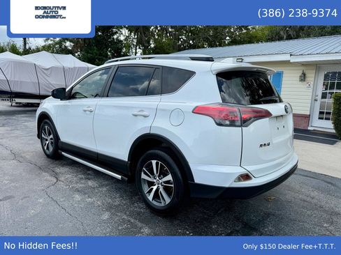Used 2017 Toyota RAV4 LE FWD image 7