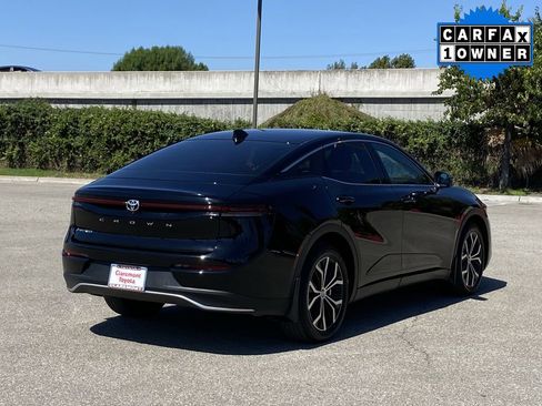 Certified 2025 Toyota Crown XLE image 8