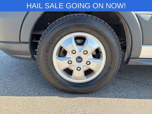 Used 2017 Ford Transit 150 XLT RWD image 50