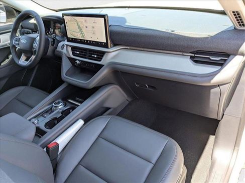 New 2025 Ford Explorer Active w/ Active Comfort Package RWD image 15