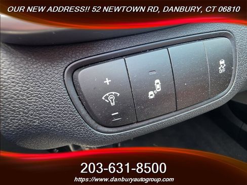 Used 2019 Kia Sorento LX image 8
