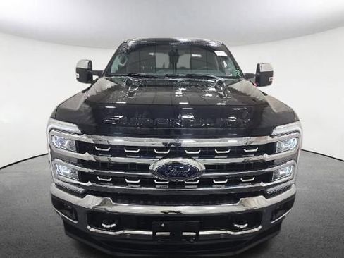 Used 2024 Ford F250 Lariat w/ Lariat Ultimate Package AWD/4WD image 2