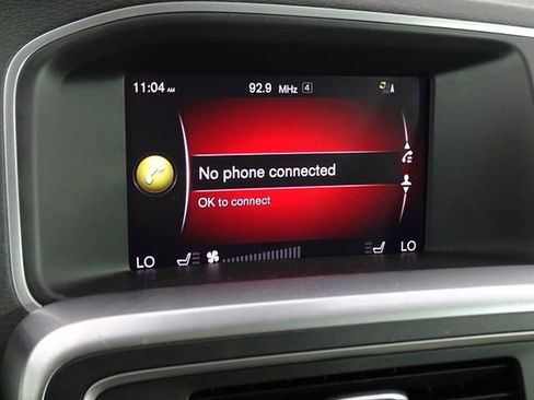 Used 2017 Volvo S60 T5 Inscription image 33