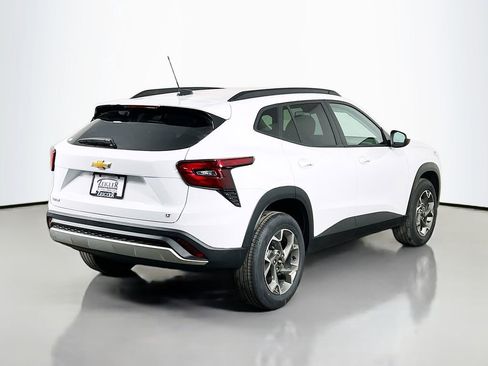 New 2026 Chevrolet Trax LT w/ Driver Confidence Package image 5