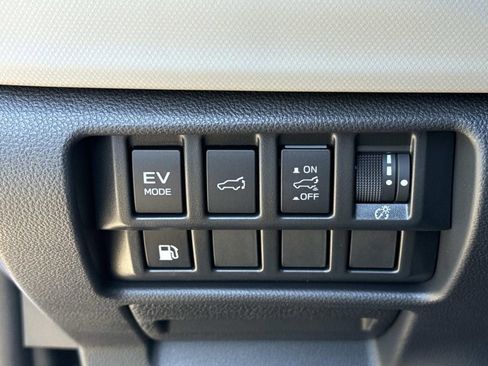 New 2025 Subaru Forester Premium image 40