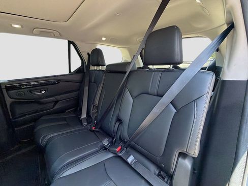 Used 2024 Honda Pilot Touring image 25