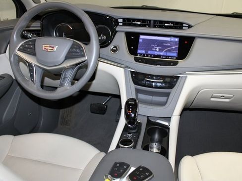 Certified 2023 Cadillac XT5 Premium Luxury image 13