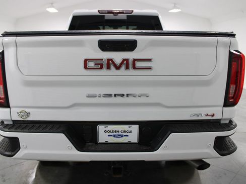 Used 2022 GMC Sierra 2500 AT4 w/ AT4 Preferred Package image 8