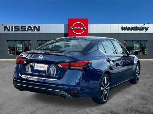 Used 2020 Nissan Altima 2.5 SR w/ Premium Package image 8
