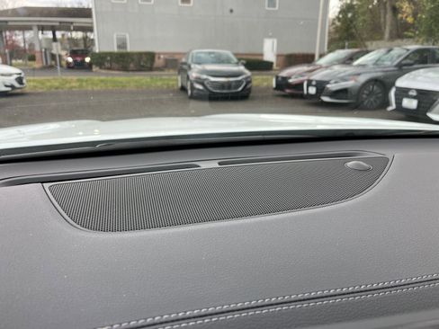 Used 2025 Genesis G70 2.5T image 18