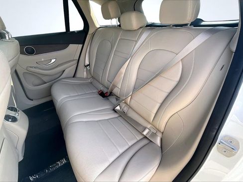 Used 2020 Mercedes-Benz GLC 300 w/ Premium Package image 26