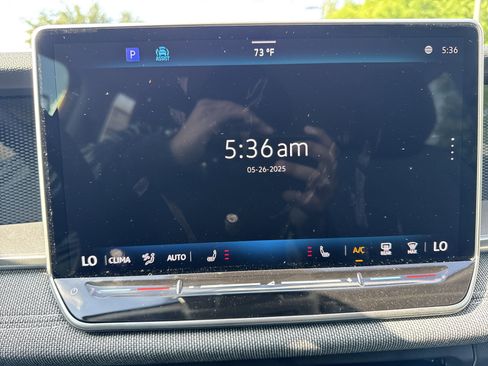 Certified 2025 Volkswagen Tiguan S image 42