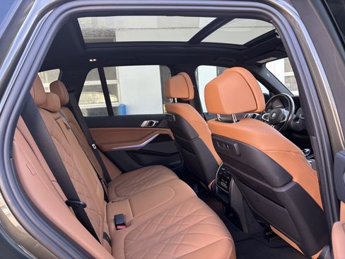 Used 2023 BMW X5 xDrive40i w/ M Sport Package image 32