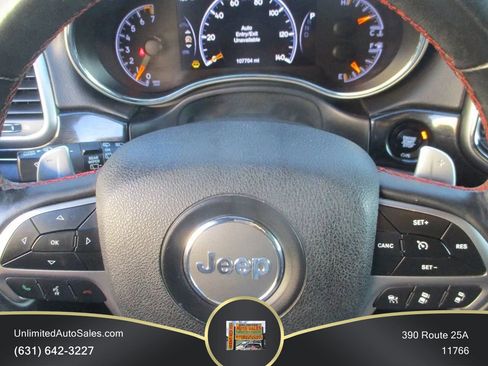 Used 2018 Jeep Grand Cherokee Trailhawk AWD/4WD image 16