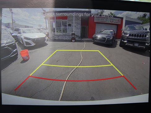 Used 2024 Kia Sorento S FWD image 36