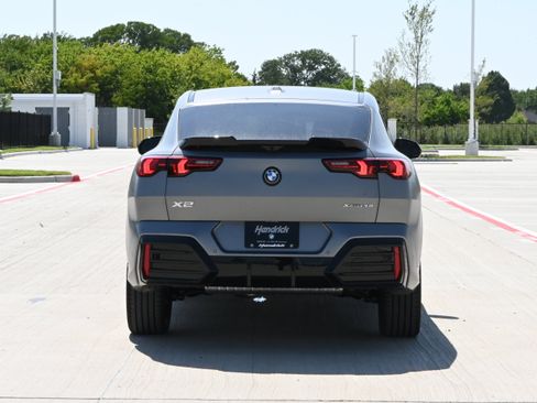 New 2026 BMW X2 xDrive28i AWD/4WD image 7