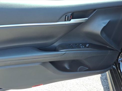 Used 2024 Toyota Camry SE FWD image 16