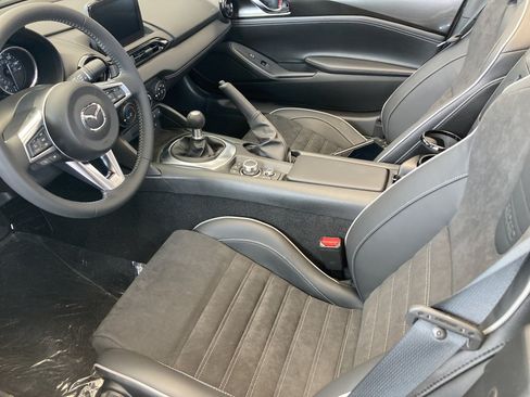 Used 2023 MAZDA MX-5 Miata Club w/ Brembo/BBS Recaro Package RWD image 13