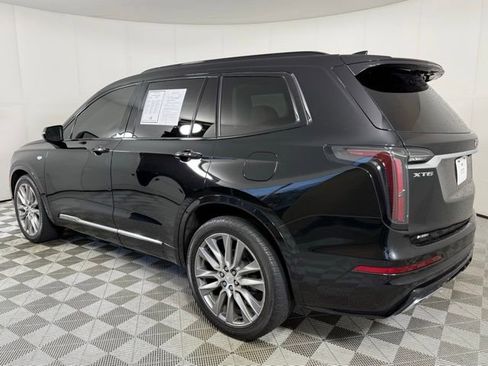 Used 2021 Cadillac XT6 Sport w/ Platinum Package image 4