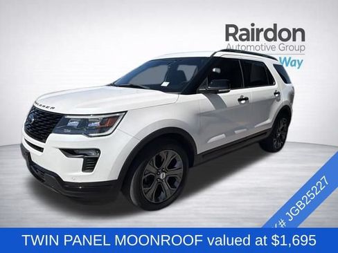 Used 2018 Ford Explorer Sport w/ Equipment Group 401A AWD/4WD image 3