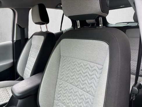 Used 2023 Chevrolet Equinox LS image 5