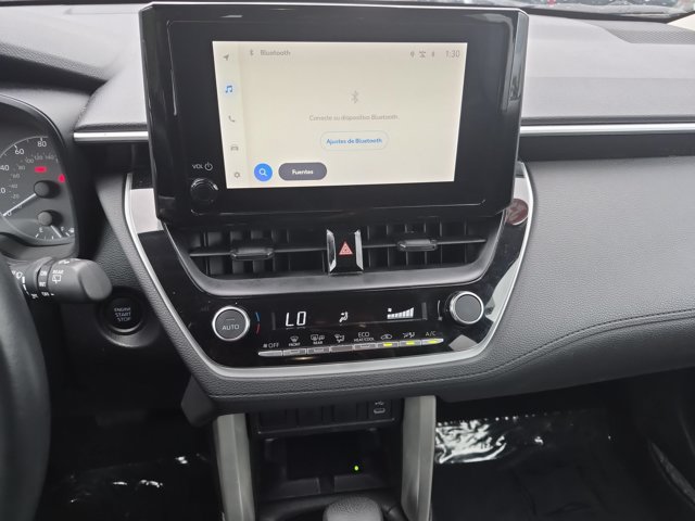 Used 2025 Toyota Corolla Cross LE FWD image 18