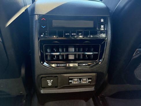 Used 2021 Jeep Grand Cherokee L Limited image 17