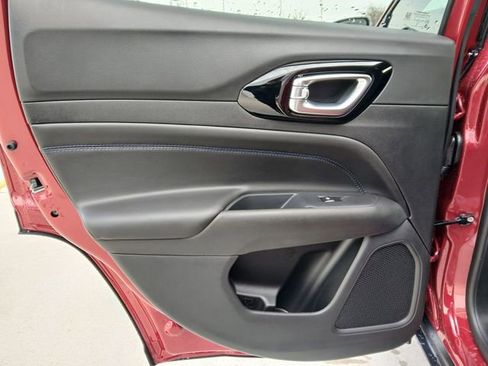 New 2026 Jeep Compass Latitude image 15