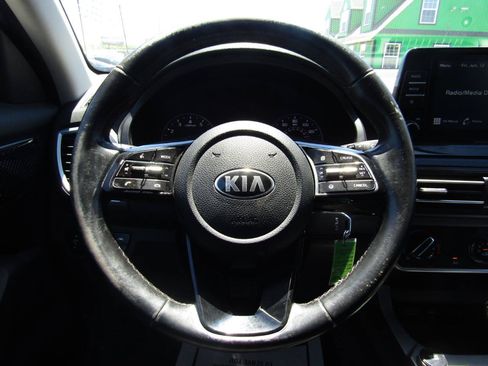 Used 2021 Kia Seltos S AWD/4WD image 14