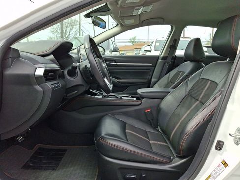 Used 2024 Nissan Altima 2.5 SR FWD image 22