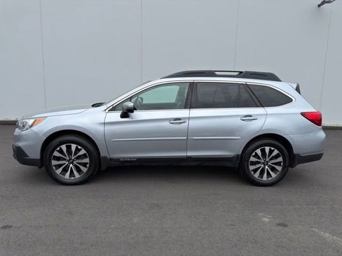 Used 2017 Subaru Outback 2.5i Limited AWD/4WD image 8