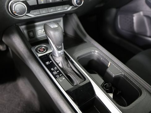 Used 2025 Nissan Sentra SV image 17