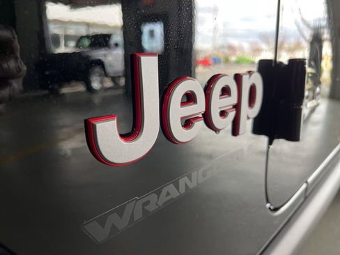 New 2026 Jeep Wrangler Unlimited Rubicon image 15