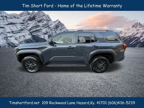 Used 2025 Toyota 4Runner SR5 image 8