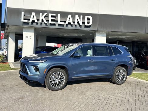 New 2026 Buick Enclave Avenir w/ Super Cruise Package image 2