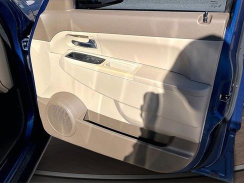 Used 2010 Jeep Liberty Sport image 19