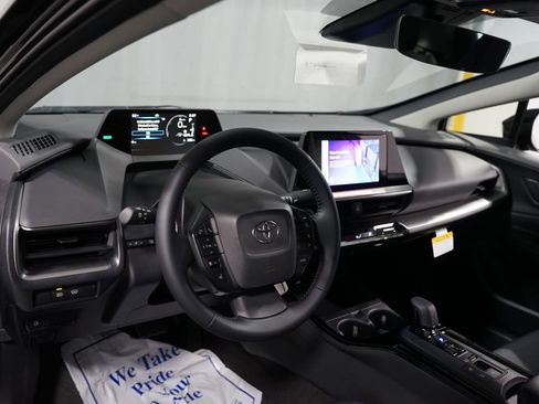 New 2026 Toyota Prius LE image 11