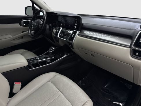 Used 2021 Kia Sorento S w/ Panoramic Sunroof Package FWD image 42