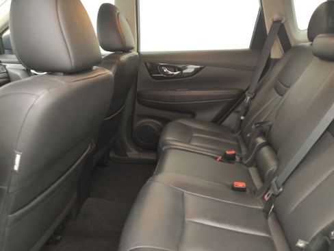 Used 2019 Nissan Rogue SL w/ Premium Package FWD image 18