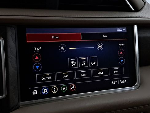 Used 2021 GMC Yukon Denali w/ Denali Premium Package image 38