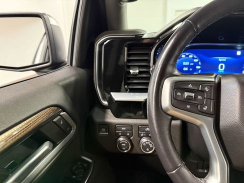 Used 2022 Chevrolet Silverado 1500 LT image 76