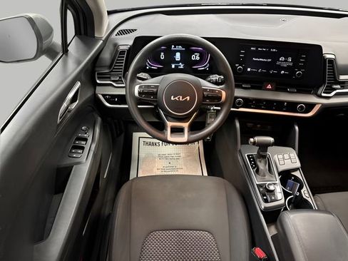 Used 2024 Kia Sportage LX image 13